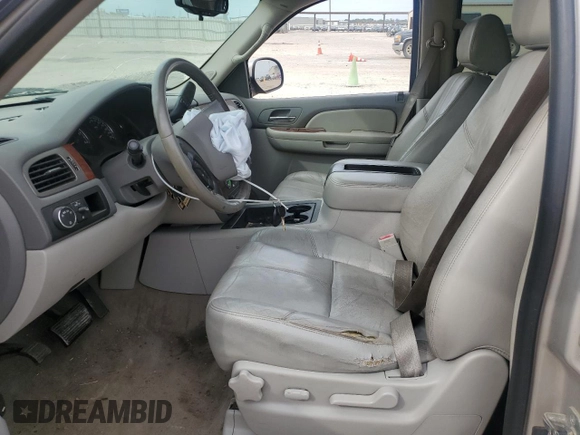 2009 Chevrolet Suburban 2LT z VIN 1GNFC26039R231768, wystawiony jako Copart lot #50708945 z przebiegiem 198 620 mil mil oraz Szkoda całkowita • Salvage title. Historia ofert i sprzedaży dostępna na DreamBid. Obrazek 7.