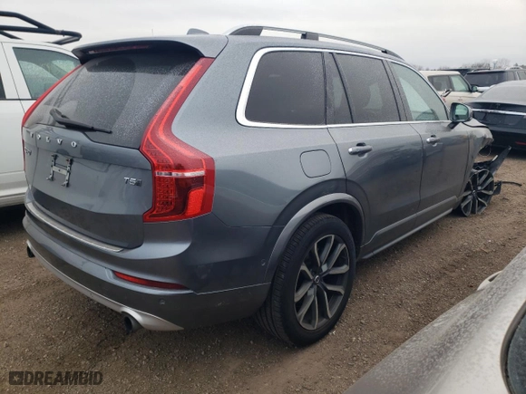 2018 Volvo XC90 Momentum with VIN YV4102PKXJ1361851, listed as a Copart auction lot 82189234 with 0 mi miles and Salvage Title. Bid and sale history available at carsss.com. Image 3.
