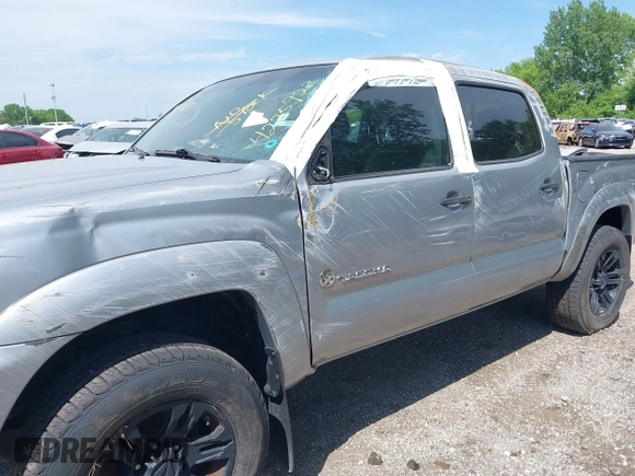2015 Toyota Tacoma PreRunner with VIN 3TMJU4GN9FM179890, listed as a IAAI auction lot 42225923 with 160,000 mi miles and . Bid and sale history available at DreamBid. Image 6.