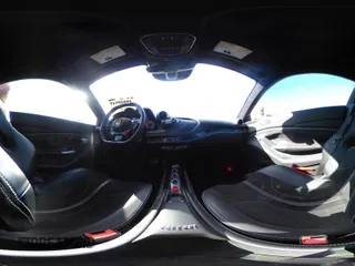 2021 Ferrari F8 z VIN ZFF92LLAXM0268231, wystawiony jako IAAI lot #41442929 z przebiegiem 6157 mil mil oraz . Historia ofert i sprzedaży dostępna na DreamBid. Obrazek 22.