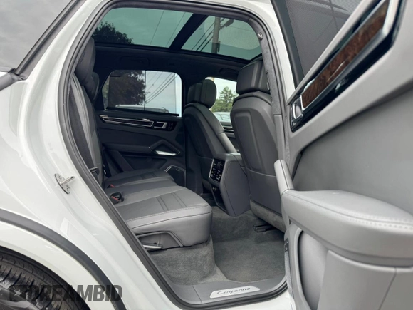 2019 Porsche Cayenne Turbo with VIN WP1AF2AY9KDA80539, listed as a Copart auction lot 63202115 with 120,649 mi miles and Clean title. Bid and sale history available at DreamBid. Image 6.