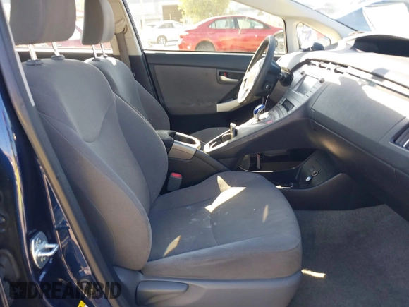 2015 Toyota Prius Four with VIN JTDKN3DU1F0449298, listed as a IAAI auction lot 41675916 with 92,310 mi miles. Bid and sale history available at carsss.com. Image 5.