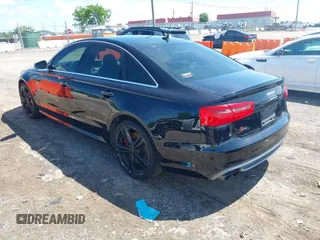 2013 Audi S6 Prestige z VIN WAUF2AFC9DN157673, wystawiony jako IAAI lot #42200162 z przebiegiem 129 670 mil mil oraz . Historia ofert i sprzedaży dostępna na DreamBid. Obrazek 3.