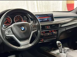 2017 BMW X5 xDrive35i z VIN 5UXKR0C30H0V79957, wystawiony jako Copart lot #57825565 z przebiegiem 42 146 mil mil oraz Czysty tytuł • Clean title. Historia ofert i sprzedaży dostępna na DreamBid. Obrazek 9.