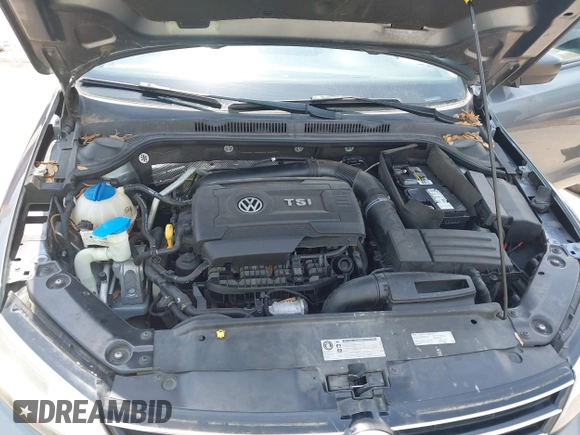 2015 Volkswagen Jetta SE with VIN 3VWD17AJ7FM286172, listed as a IAAI auction lot 42115737 with 113,836 mi miles and . Bid and sale history available at DreamBid. Image 10.