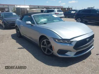 2024 Ford Mustang EcoBoost z VIN 1FAGP8UH4R5118907, wystawiony jako IAAI lot #42609174 z przebiegiem Nie podano mil oraz . Historia ofert i sprzedaży dostępna na DreamBid. Obrazek 1.