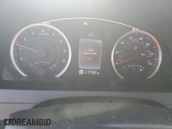 2015 Toyota Camry XLE with VIN 4T1BF1FK8FU914693, listed as a Copart auction lot 51816845 with 177,697 mi miles and Salvage Title. Bid and sale history available at carsss.com. Image 9.