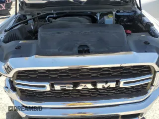 2022 Ram 2500 Tradesman z VIN 3C6MR5AJ9NG202258, wystawiony jako Copart lot #57335995 z przebiegiem 30 130 mil mil oraz Szkoda całkowita • Salvage title. Historia ofert i sprzedaży dostępna na DreamBid. Obrazek 11.