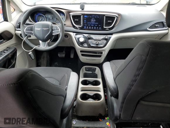 2017 Chrysler Pacifica Touring with VIN 2C4RC1DG0HR638357, listed as a Copart auction lot 59319465 with 100,921 mi miles and Clean title. Bid and sale history available at DreamBid. Image 8.