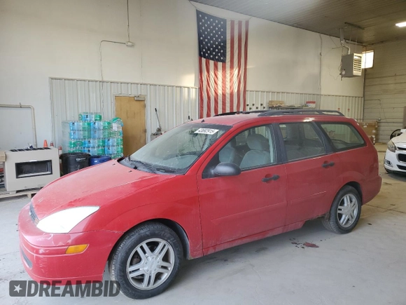 2001 Ford Focus SE with VIN 1FAFP36321W214680, listed as a Copart auction lot 43692915 with 157,811 mi miles and Salvage Title. Bid and sale history available at carsss.com. Image 1.