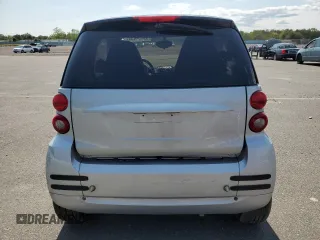2011 Smart fortwo Pure z VIN WMEEJ3BA6BK449704, wystawiony jako Copart lot #69454434 z przebiegiem 23 581 mil mil oraz Tytuł czysty. Historia ofert i sprzedaży dostępna na DreamBid. Obrazek 6.
