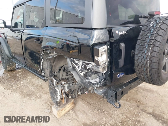 2023 Ford Bronco z VIN 1FMDE5BHOPLB83665, wystawiony jako IAAI lot #41520897 z przebiegiem 16 678 mil mil oraz . Historia ofert i sprzedaży dostępna na DreamBid. Obrazek 20.