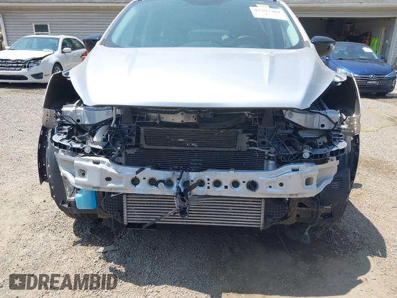 2017 Ford Escape SE z VIN 1FMCU9G95HUD37371, wystawiony jako IAAI lot #42393304 z przebiegiem 76 039 mil mil oraz . Historia ofert i sprzedaży dostępna na DreamBid. Obrazek 6.