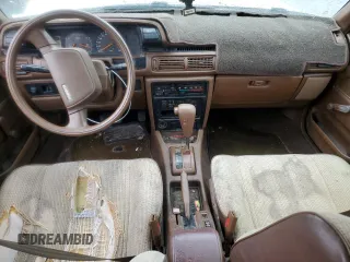 1991 Toyota Camry z VIN 4T1SV24E0MU379572, wystawiony jako Copart lot #78090294 z przebiegiem 242 052 mil mil oraz Szkoda całkowita • Salvage title. Historia ofert i sprzedaży dostępna na DreamBid. Obrazek 8.