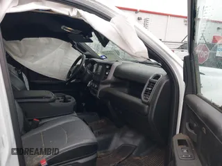 2024 Ram 2500 Tradesman with VIN 3C6UR5HJ4RG188121, listed as a IAAI auction lot 42189987 with 45,674 mi miles and . Bid and sale history available at DreamBid. Image 5.
