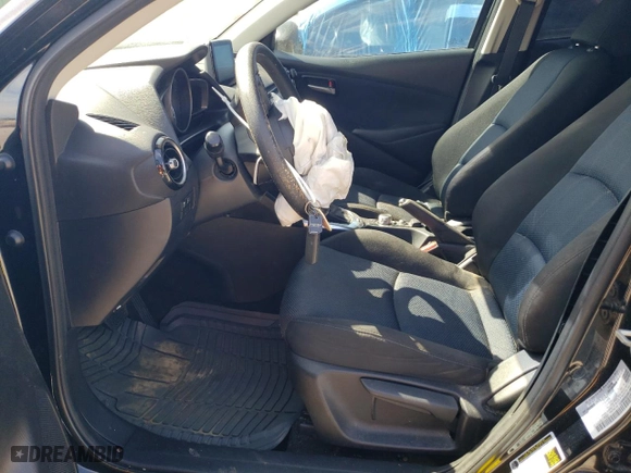 2020 Toyota Yaris Hatchback LE with VIN 3MYDLBJV5LY706391, listed as a Copart auction lot 58711484 with 105,600 mi miles and Salvage Title. Bid and sale history available at carsss.com. Image 7.