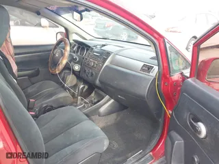2011 Nissan Versa 1.8 S with VIN 3N1BC1AP0BL468501, listed as a IAAI auction lot 41737675 with 305,452 mi miles. Bid and sale history available at carsss.com. Image 5.