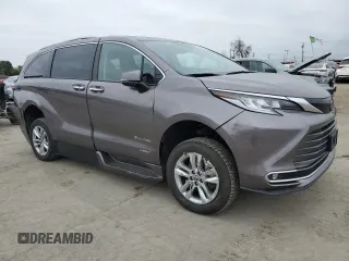 2021 Toyota Sienna Limited with VIN 5TDZRKEC6MS063280, listed as a Copart auction lot 50927845 with 41,573 mi miles and Salvage Title. Bid and sale history available at carsss.com. Image 4.
