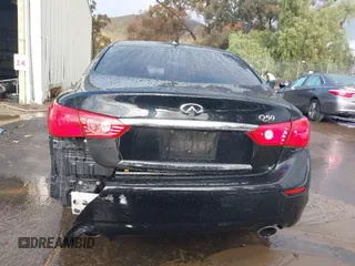 2014 Infiniti Q50 with VIN JN1BV7AP8EM675841, listed as a IAAI auction lot 41582924 with 139,637 mi miles. Bid and sale history available at carsss.com. Image 17.