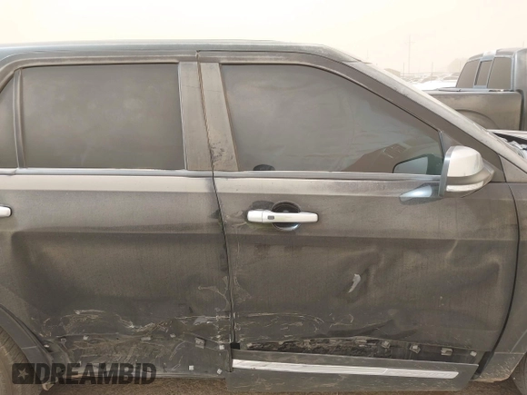 2016 Ford Explorer Platinum z VIN 1FM5K8HT0GGD12894, wystawiony jako IAAI lot #41801977 z przebiegiem 177 054 mil mil oraz . Historia ofert i sprzedaży dostępna na DreamBid. Obrazek 13.