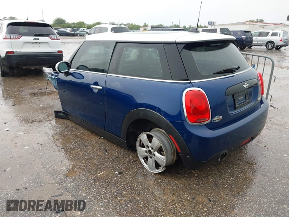 2018 MINI Hardtop Cooper with VIN WMWXP5C50J2G64237, listed as a IAAI auction lot 42460160 with Not provided miles and . Bid and sale history available at DreamBid. Image 3.
