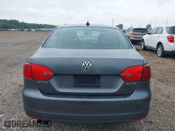 2013 Volkswagen Jetta SE with VIN 3VWDX7AJ7DM426720, listed as a IAAI auction lot 42366632 with 142,318 mi miles and . Bid and sale history available at DreamBid. Image 16.