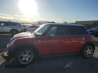 2006 MINI Hardtop S z VIN WMWRE33596TL22822, wystawiony jako Copart lot #51780355 z przebiegiem 142 372 mil mil oraz Szkoda całkowita • Salvage title. Historia ofert i sprzedaży dostępna na DreamBid. Obrazek 1.