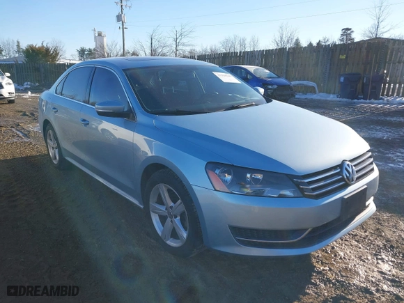 2013 Volkswagen Passat SE with VIN 1VWBP7A38DC095902, listed as a IAAI auction lot 41324349 with 170,771 mi miles. Bid and sale history available at carsss.com. Image 1.