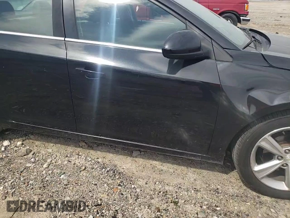 2014 Chevrolet Cruze 2LT z VIN 1G1PE5SB5E7329005, wystawiony jako Copart lot #50637745 z przebiegiem 213 912 mil mil oraz Nie do naprawy • Non repairable. Historia ofert i sprzedaży dostępna na DreamBid. Obrazek 11.