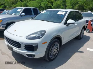 2017 Porsche Cayenne S z VIN WP1AB2A20HLA50805, wystawiony jako IAAI lot #42030013 z przebiegiem 123 578 mil mil oraz . Historia ofert i sprzedaży dostępna na DreamBid. Obrazek 17.