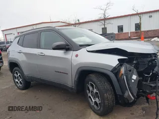 2022 Jeep Compass Trailhawk with VIN 3C4NJDDB3NT128118, listed as a IAAI auction lot 41664845 with 32,660 mi miles and . Bid and sale history available at DreamBid. Image 13.