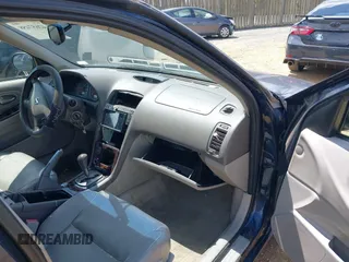 2003 Nissan Maxima GLE with VIN JN1DA31A63T433397, listed as a IAAI auction lot 42657458 with 195,706 mi miles and . Bid and sale history available at DreamBid. Image 5.
