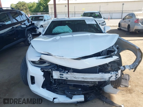 2017 Chevrolet Camaro 1LT z VIN 1G1FB1RS3H0215472, wystawiony jako IAAI lot #42192641 z przebiegiem 23 716 mil mil oraz . Historia ofert i sprzedaży dostępna na DreamBid. Obrazek 13.