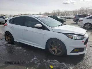 2018 Ford Focus ST with VIN 1FADP3L94JL242367, listed as a Copart auction lot 49285495 with 87,566 mi miles and Salvage Title. Bid and sale history available at DreamBid. Image 4.