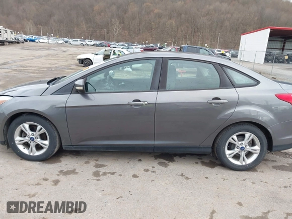 2014 Ford Focus SE with VIN 1FADP3F24EL105899, listed as a IAAI auction lot 41840399 with 90,074 mi miles. Bid and sale history available at carsss.com. Image 14.