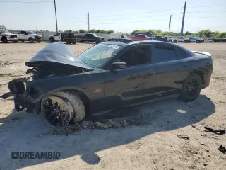 2020 Dodge Charger Scat Pack z VIN 2C3CDXGJ0LH184000, wystawiony jako Copart lot #52300935 z przebiegiem Nie podano mil oraz Szkoda całkowita • Salvage title. Historia ofert i sprzedaży dostępna na DreamBid. Obrazek 1.