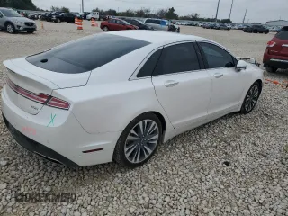 2018 Lincoln MKZ Hybrid Reserve with VIN 3LN6L5MU5JR605267, listed as a Copart auction lot 82823214 with 89,552 mi miles and Salvage title. Bid and sale history available at DreamBid. Image 3.