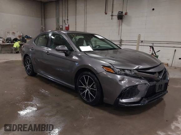 2022 Toyota Camry SE with VIN 4T1G11AK9NU074952, listed as a IAAI auction lot 41829075 with 37,315 mi miles. Bid and sale history available at carsss.com. Image 1.