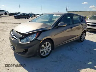 2012 Hyundai Accent SE z VIN KMHCU5AE7CU005441, wystawiony jako Copart lot #56795225 z przebiegiem 137 116 mil mil oraz Szkoda całkowita • Salvage title. Historia ofert i sprzedaży dostępna na DreamBid. Obrazek 1.