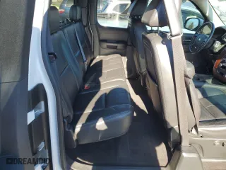 2009 Chevrolet Silverado 1500 LTZ with VIN 1GCEK39099Z271166, listed as a Copart auction lot 44495995 with 168,842 mi miles and Salvage Title. Bid and sale history available at carsss.com. Image 10.