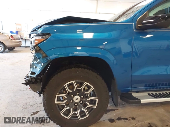 2024 Chevrolet Colorado 4WD Z71 with VIN 1GCPTDEK0R1120279, listed as a IAAI auction lot 41811733 with 6,611 mi miles and . Bid and sale history available at DreamBid. Image 20.