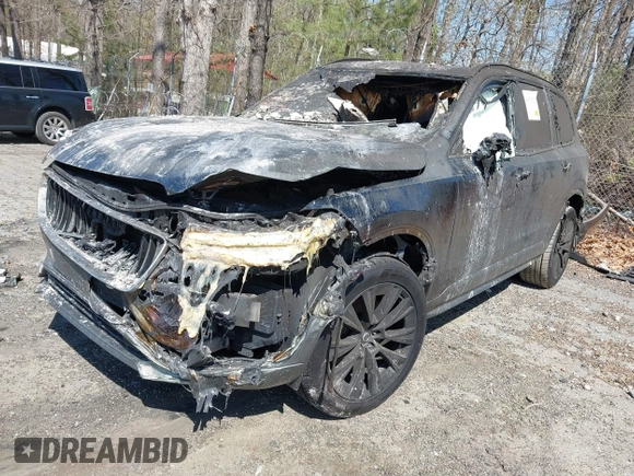 2020 Volvo XC90 Momentum with VIN YV4102CK0L1608528, listed as a IAAI auction lot 41870527 with Not provided miles and . Bid and sale history available at DreamBid. Image 2.