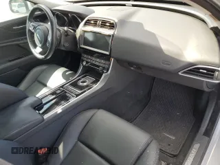 2019 Jaguar XE 25t Premium with VIN SAJAD4FX4KCP46524, listed as a Copart auction lot 49462385 with 0 mi miles and Salvage Title. Bid and sale history available at carsss.com. Image 8.
