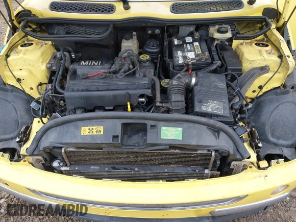 2002 MINI Hardtop with VIN WMWRC33472TC33275, listed as a IAAI auction lot 42537323 with 173,611 mi miles and . Bid and sale history available at DreamBid. Image 10.