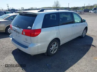 2006 Toyota Sienna XLE with VIN 5TDZA22C66S459319, listed as a IAAI auction lot 41917761 with 189,589 mi miles. Bid and sale history available at carsss.com. Image 4.