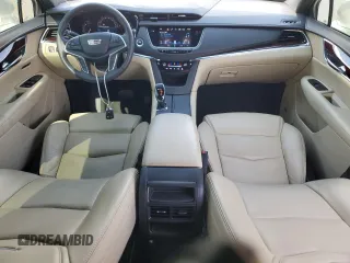 2017 Cadillac XT5 Luxury FWD with VIN 1GYKNBRS8HZ235385, listed as a Copart auction lot 55817055 with 29,590 mi miles and Salvage Title. Bid and sale history available at DreamBid. Image 8.