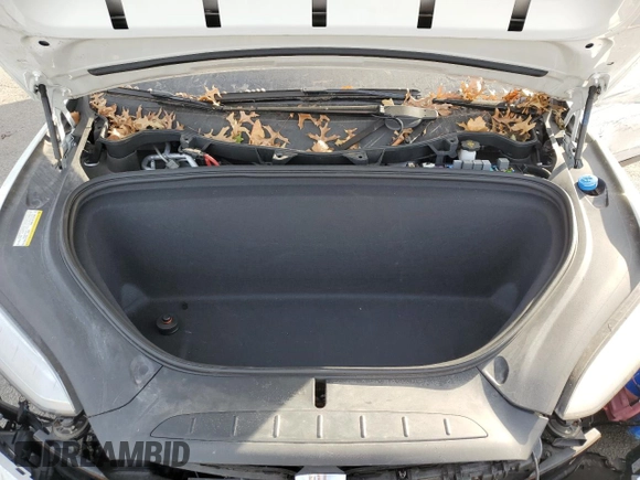 2016 Tesla Model X 70D z VIN 5YJXCBE27GF018468, wystawiony jako Copart lot #78384424 z przebiegiem 108 856 mil mil oraz Nie do naprawy • Non repairable. Historia ofert i sprzedaży dostępna na DreamBid. Obrazek 12.