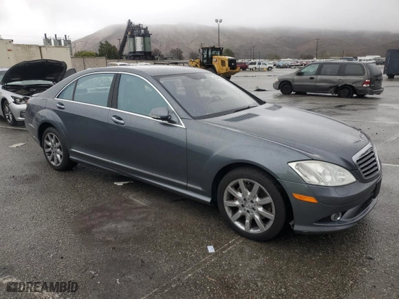 2009 Mercedes-Benz S-Class 5.5L V8 with VIN WDDNG71X09A258635, listed as a Copart auction lot 45342355 with 177,566 mi miles and Clean Title. Bid and sale history available at carsss.com. Image 4.
