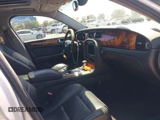 2004 Jaguar XJ R z VIN SAJWA73B94TG30153, wystawiony jako IAAI lot #42235384 z przebiegiem 91 172 mil mil oraz . Historia ofert i sprzedaży dostępna na DreamBid. Obrazek 5.
