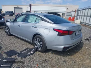 2022 Nissan Altima S z VIN 1N4BL4BV0NN302100, wystawiony jako IAAI lot #42020090 z przebiegiem 70 961 mil mil oraz . Historia ofert i sprzedaży dostępna na DreamBid. Obrazek 3.